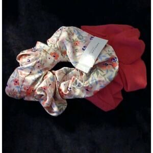 American Eagle Women's 2 Pack Floral Scrunchies SV3 Pink One Size NWT